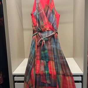 Beautiful, Vibrant Sleeveless Maxi dress for Spring / Summer Size 14
